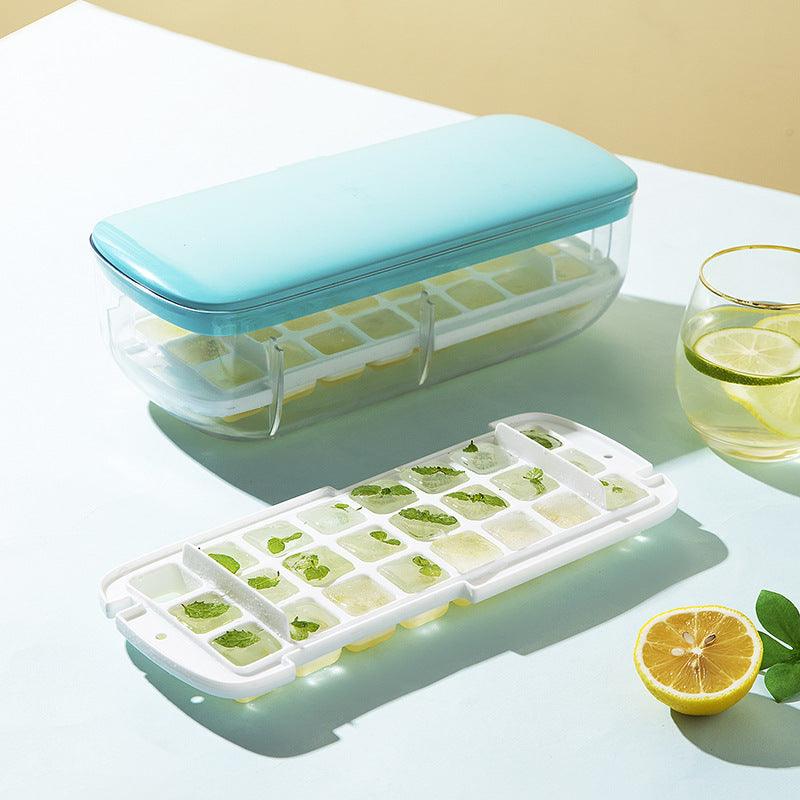Ice Tray Equipped with an Easy Ice Maker